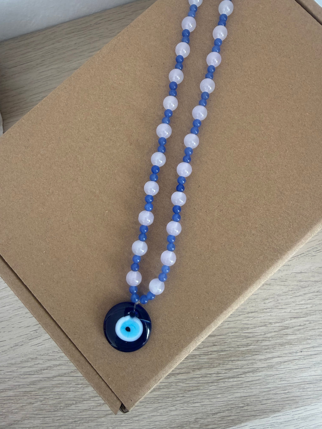 Collar amuleto