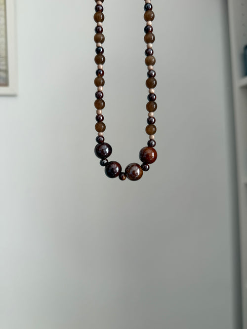 Collar marrón brillo