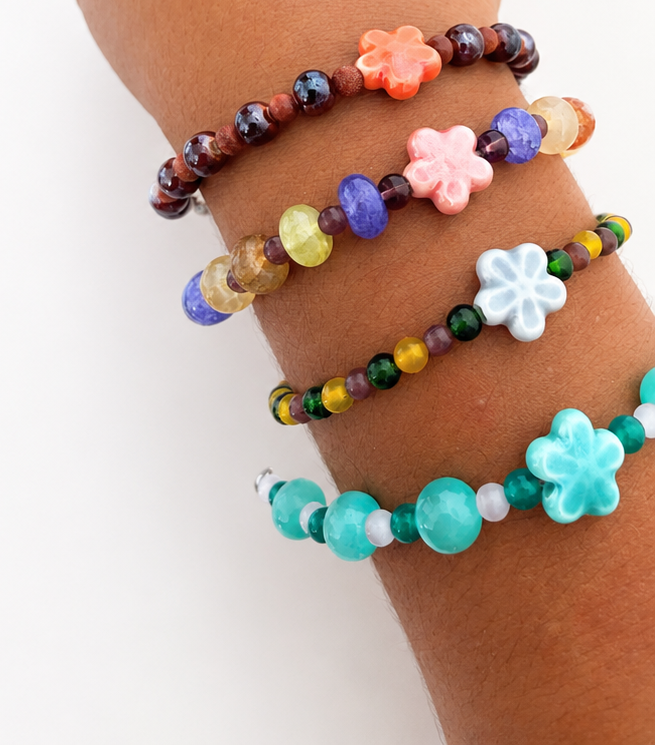 Pulsera azul flor de cerámica